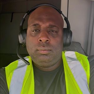 Meet your Posher, Devin